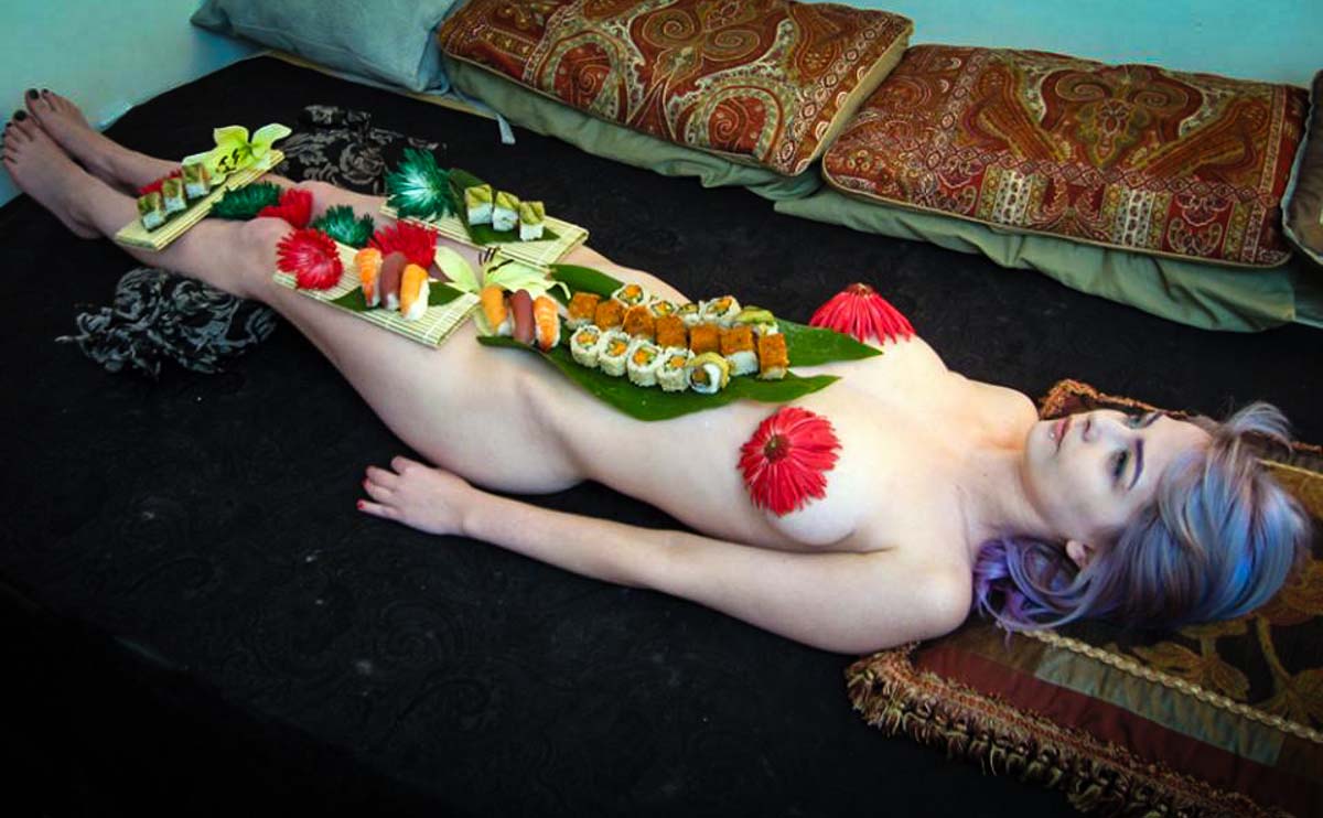 Japanese Girl Naked Sushi