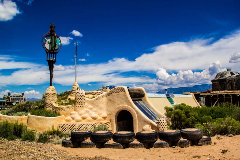 Earthship_The Plaid Zebra