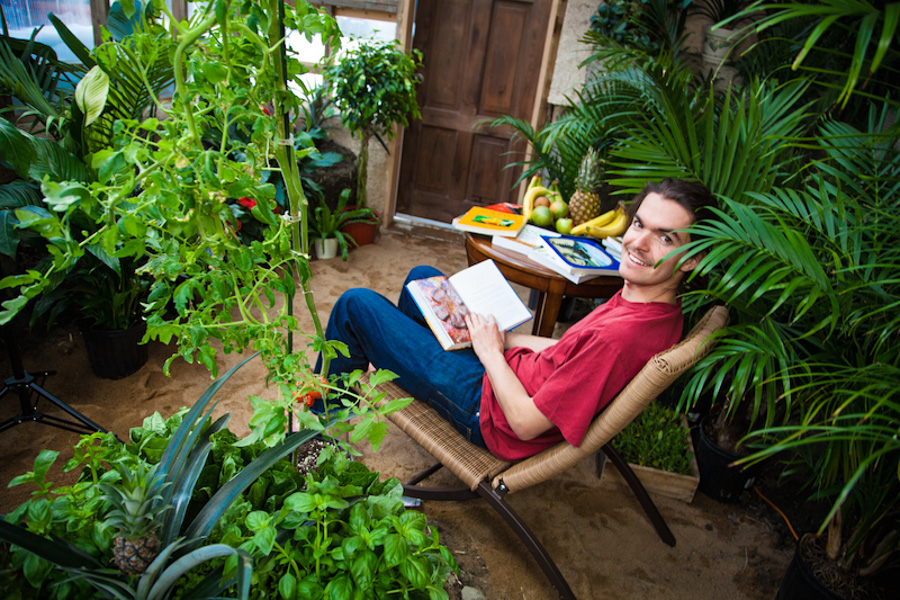 The Diy Greenhouse Of The Future Offers A Year Round Private