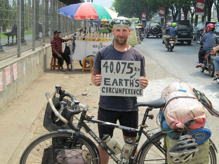 5_man went on a six-year, 60,000km bike ride