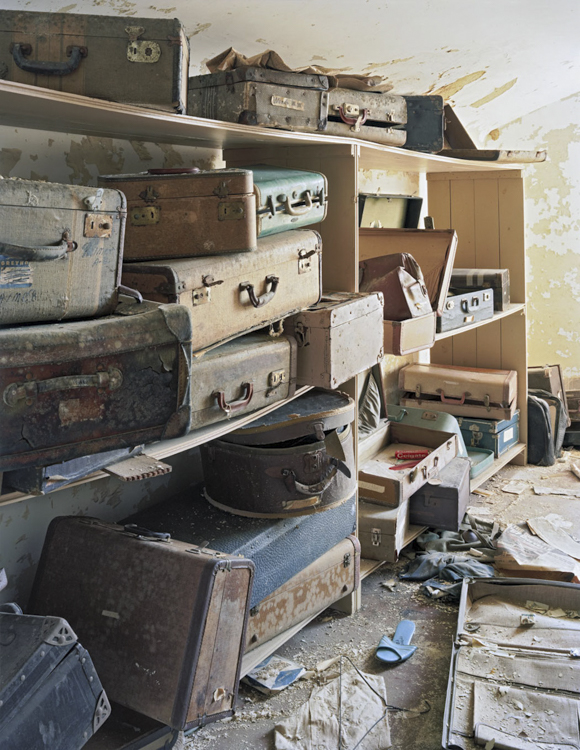 15_haunting scenes from 70 psychiatric hospitals