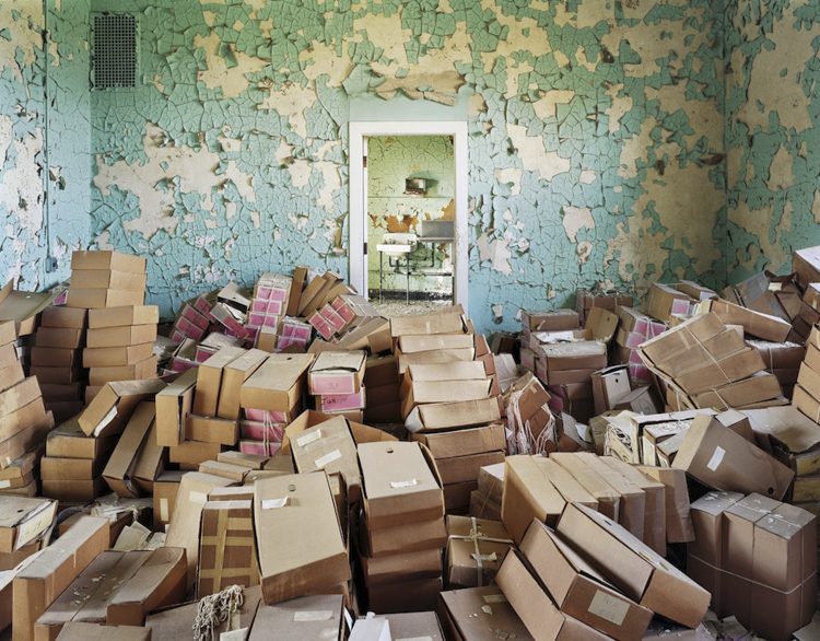 6_haunting scenes from 70 psychiatric hospitals