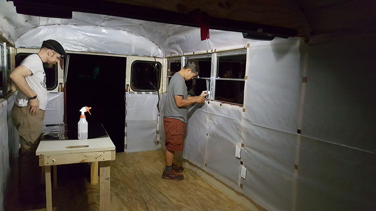 15_school-bus-converted-into-tiny-home